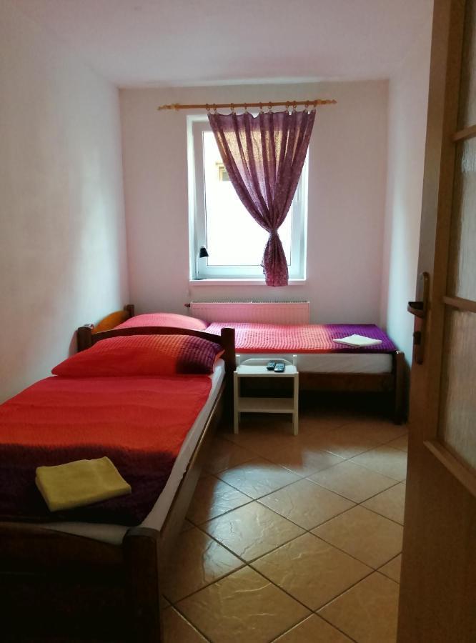 Vanessa Apartments Bešeňová Buitenkant foto