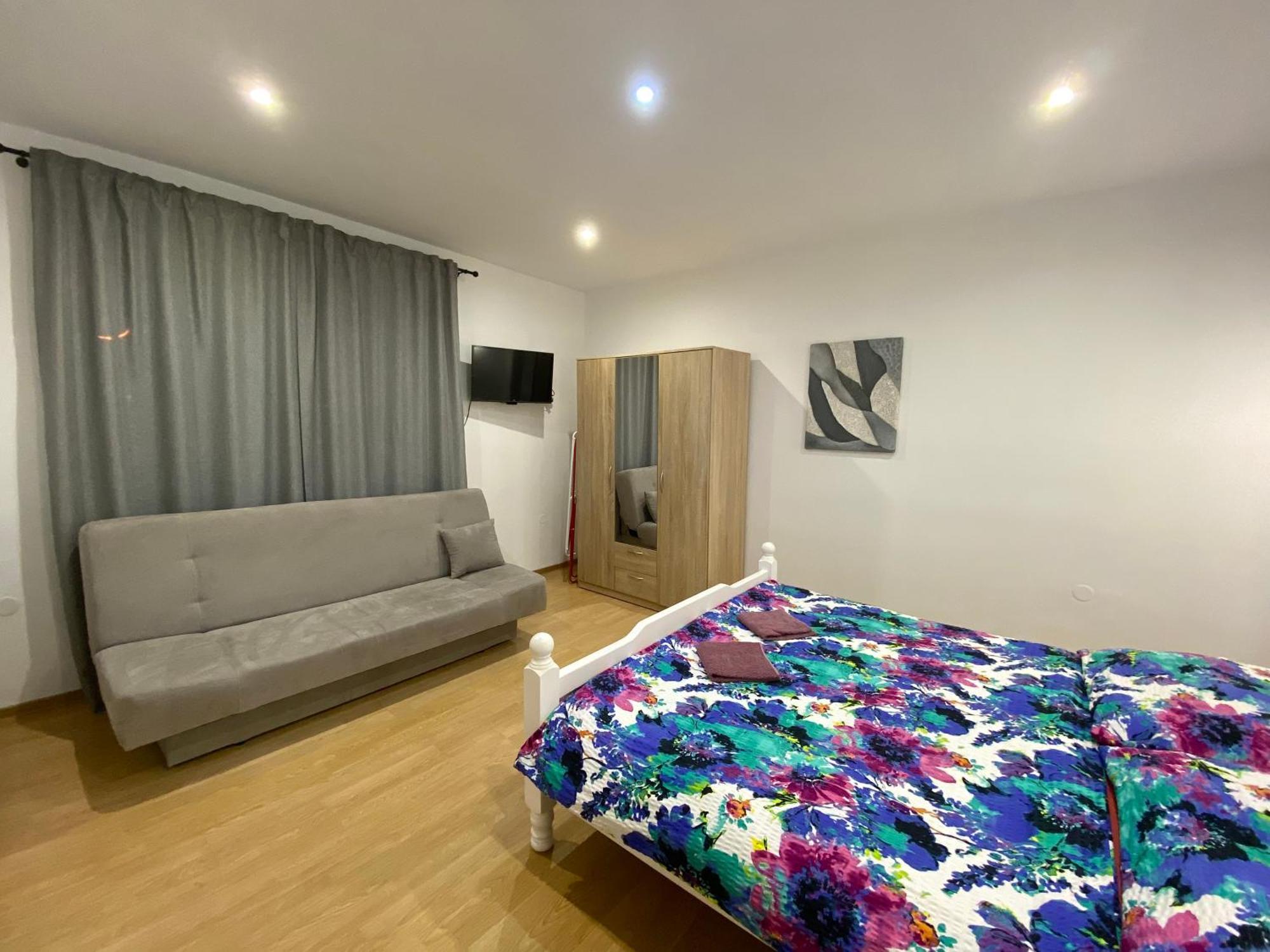 Vanessa Apartments Bešeňová Buitenkant foto